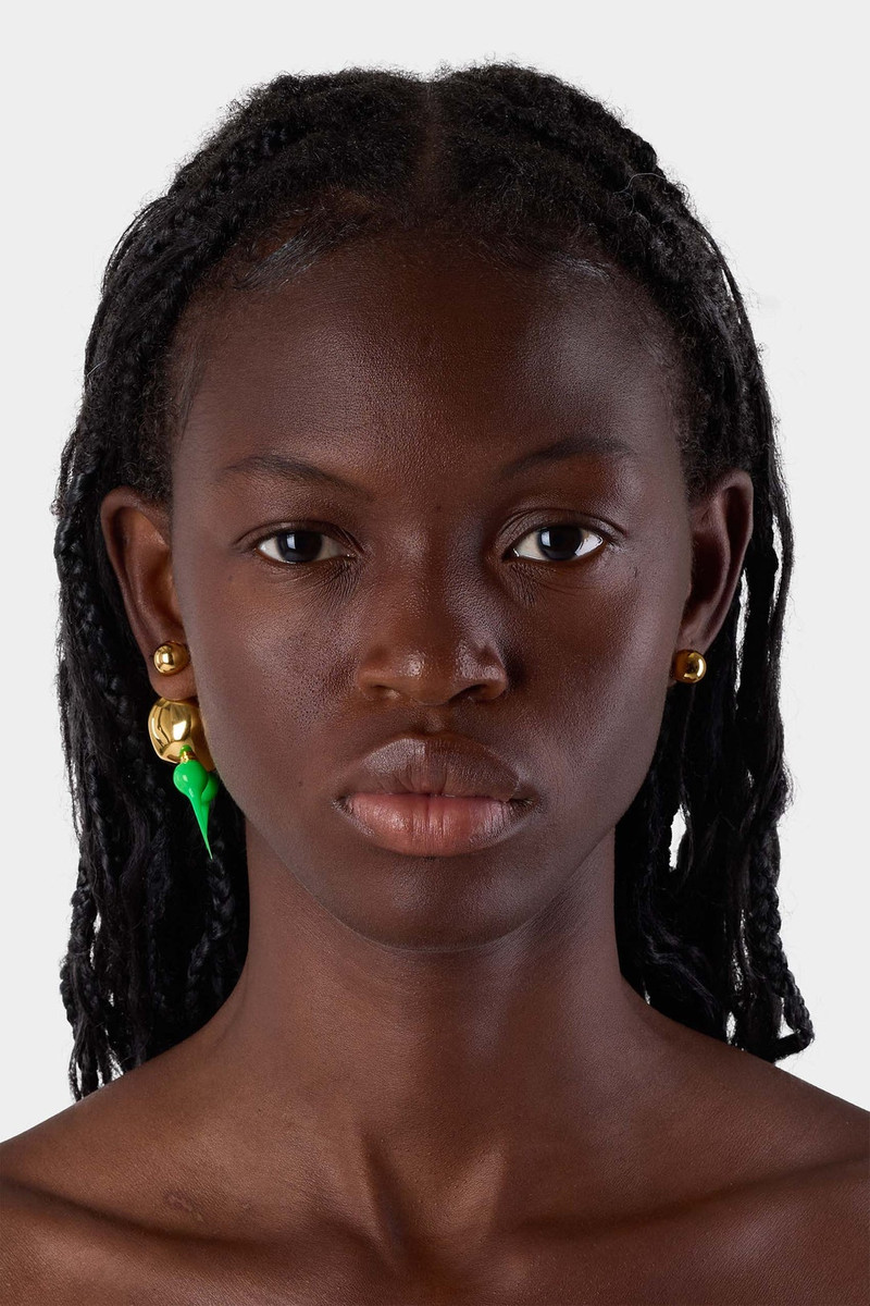 SUNNEI SPIKE RUBBERIZED ROUND EARRINGS / gold / neon green outlook