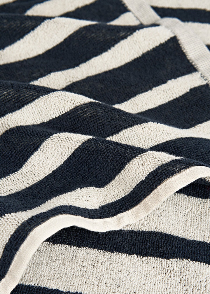 Drawn stripe towel dark navy - 5