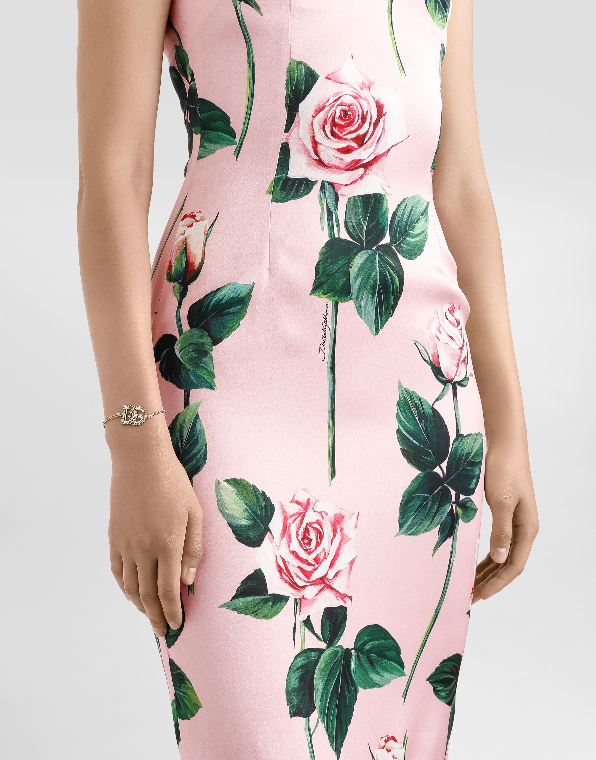 Satin calf-length sheath dress with rose print - 4