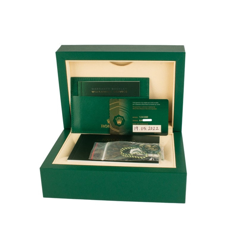 Pre-owned Rolex Oyster Perpetual 124300 Stainless Steel - 4