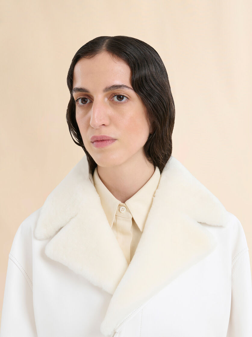 WHITE NAPPA DUSTER COAT WITH SHEARLING COLLAR - 4