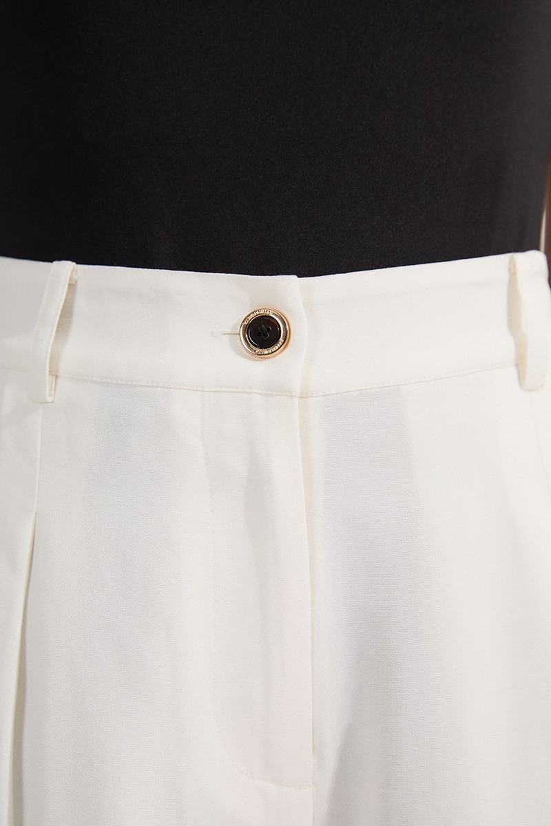 Premium Viscose Linen Woven City Short 5