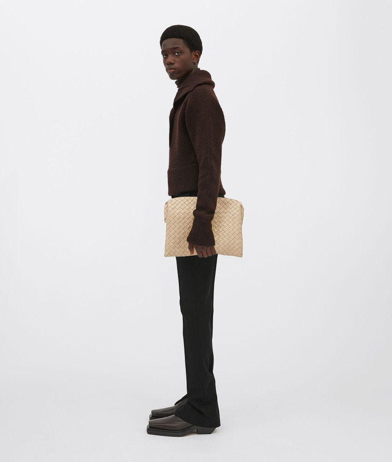 Bottega Veneta clasp outlook