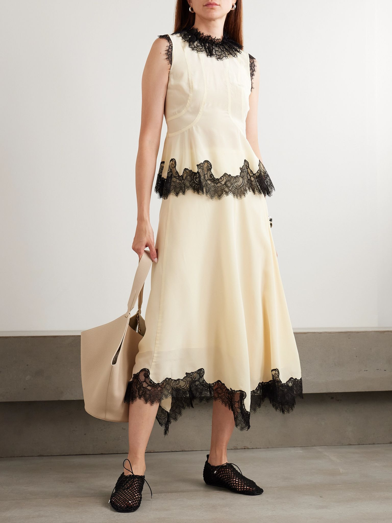 Bette lace-trimmed paneled silk crepe de chine top Cream - 2