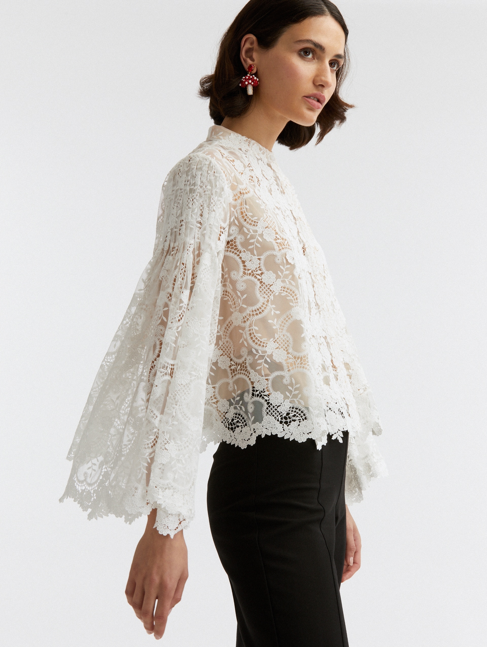 BRACELET SLEEVE GEO FLORAL LACE BLOUSE - 4