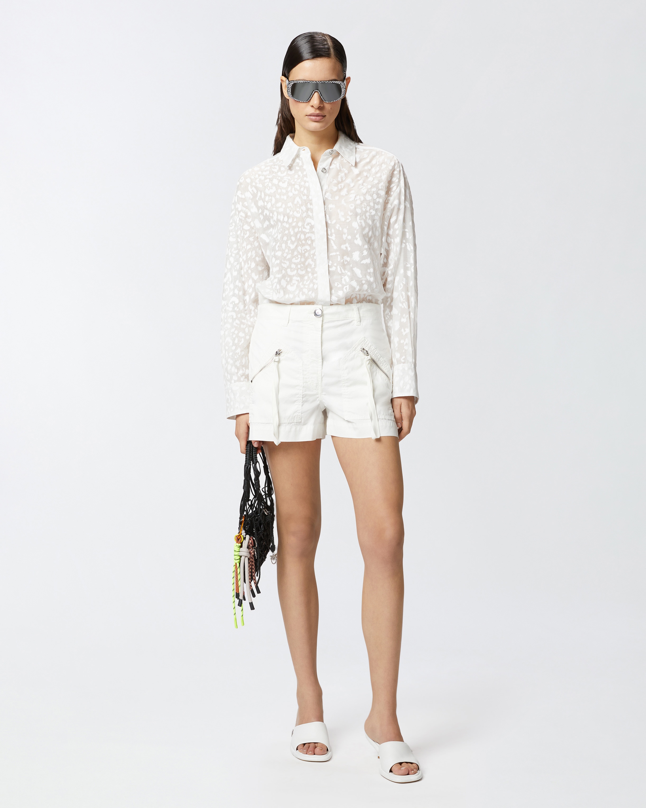 COTTON SHORTS WITH POCKETS AND ZIP - 2
