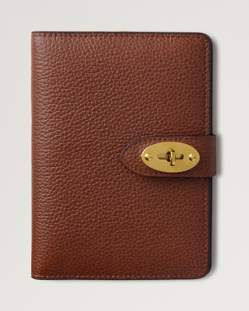 Darley Passport Cover Oak Two-Tone Small Classic Grain 1