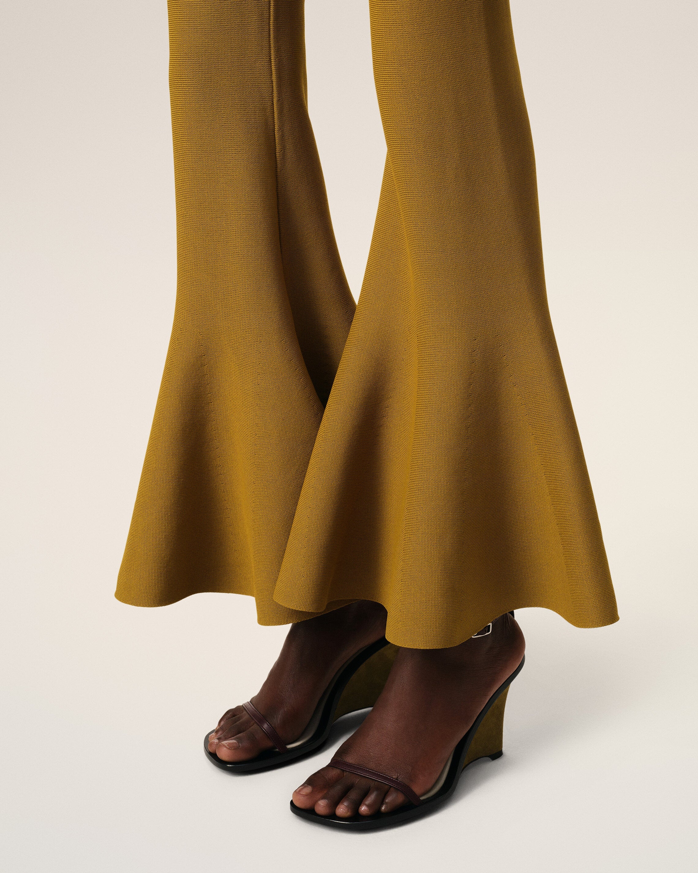 MUSTARD GODET SHORT TROUSERS - 5