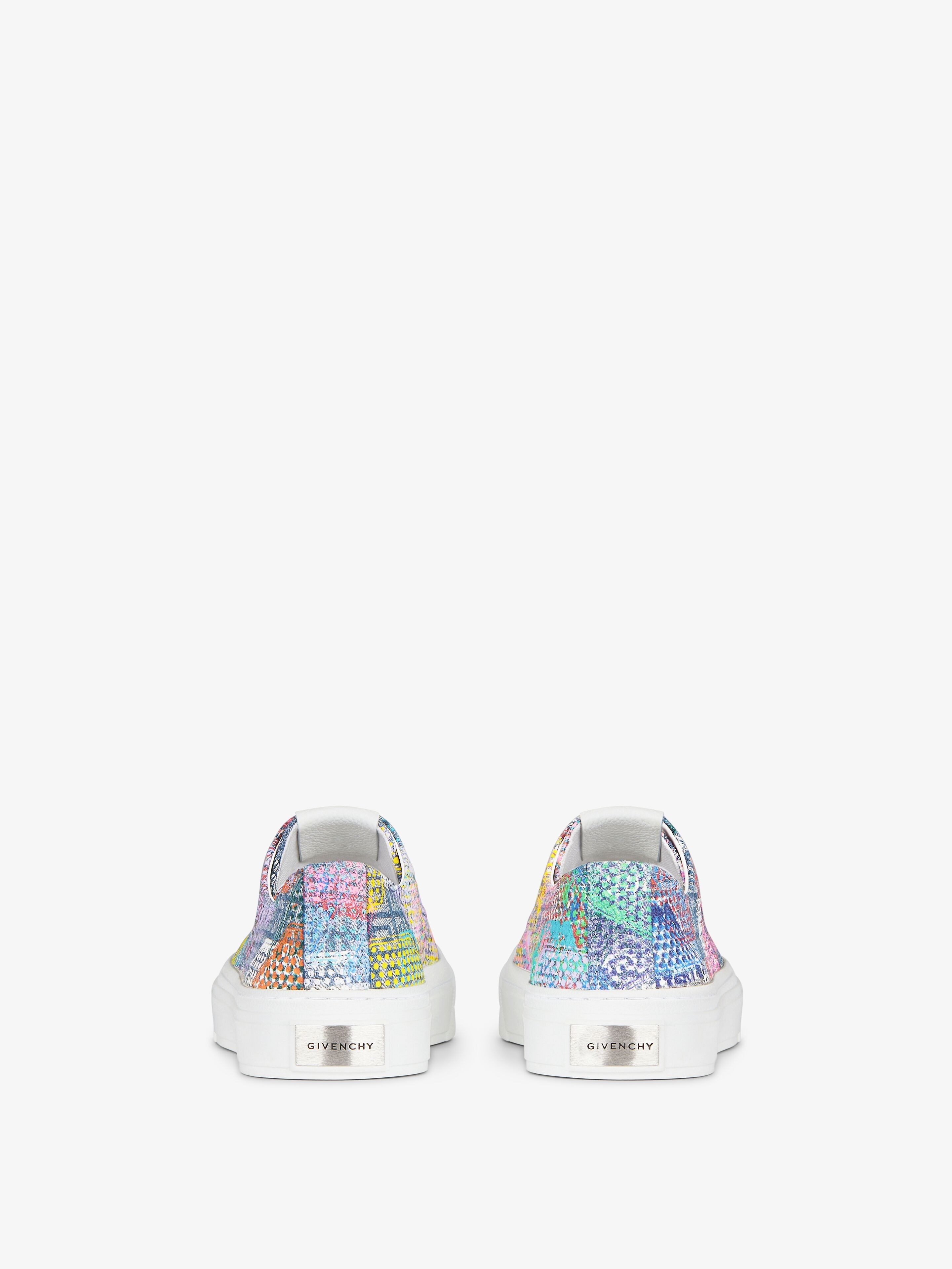 CITY SNEAKERS IN PRINTED 4G DENIM - 7