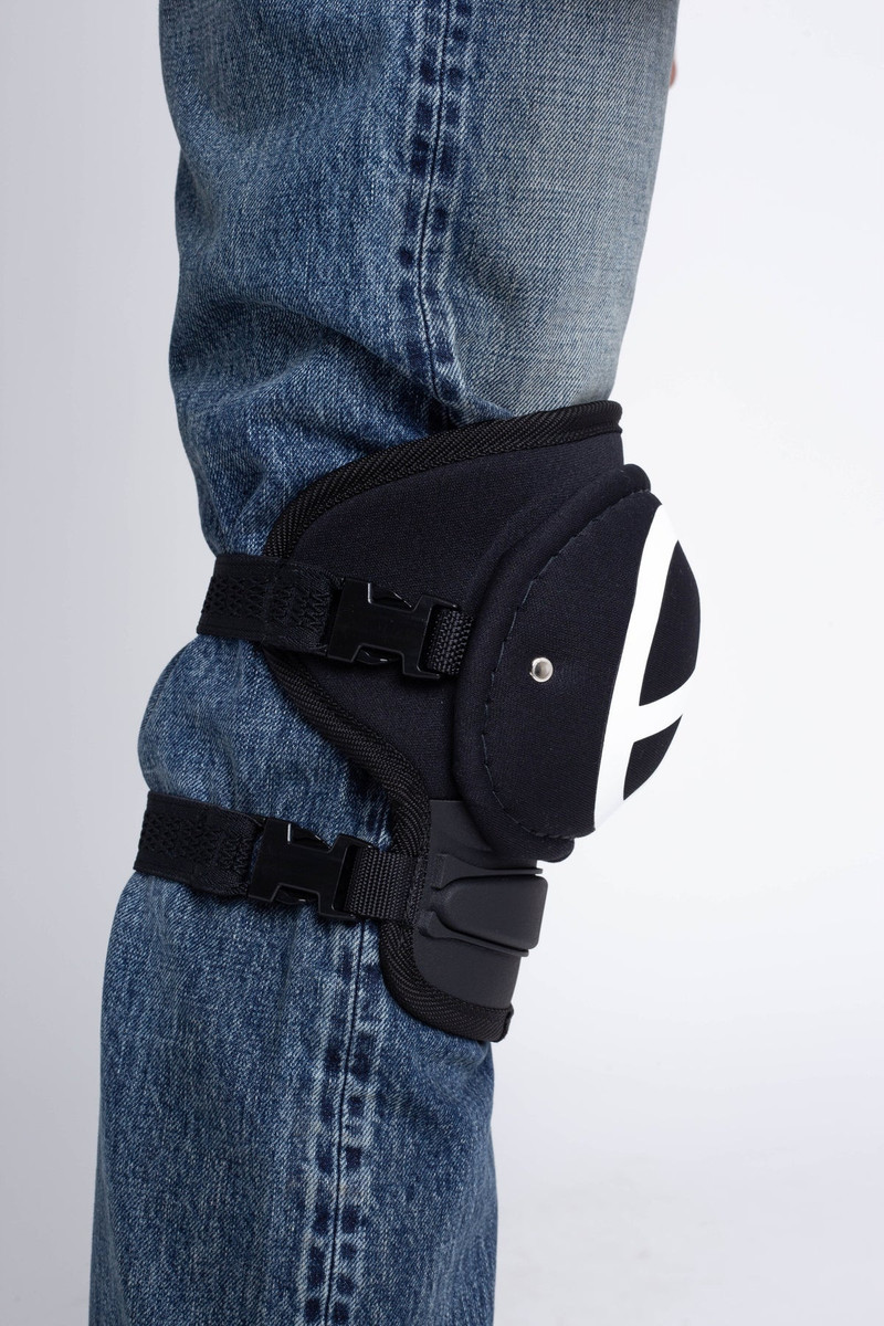 PEACE Knee Pad 5