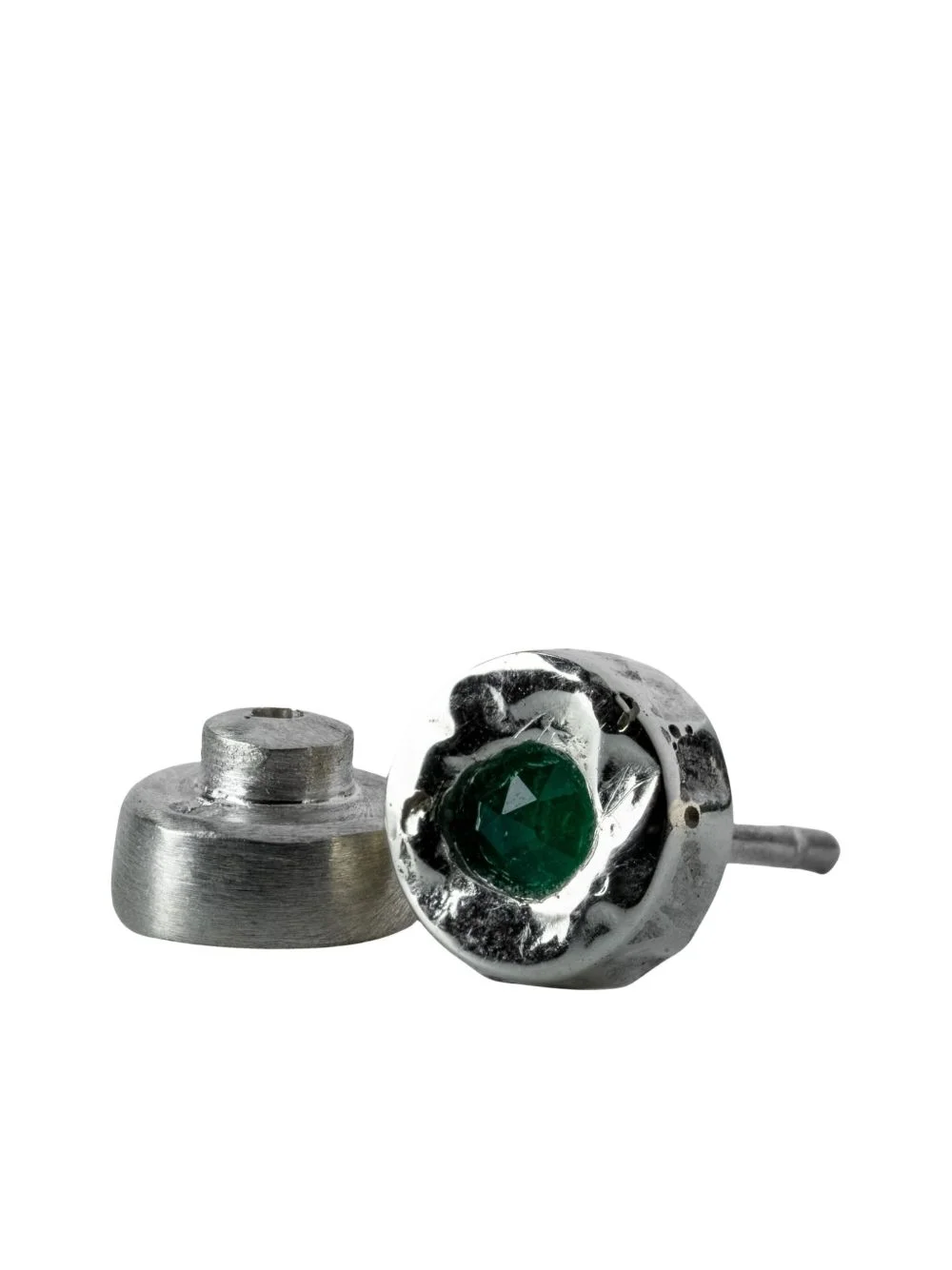 10K white gold Tiny emerald stud earring - 1