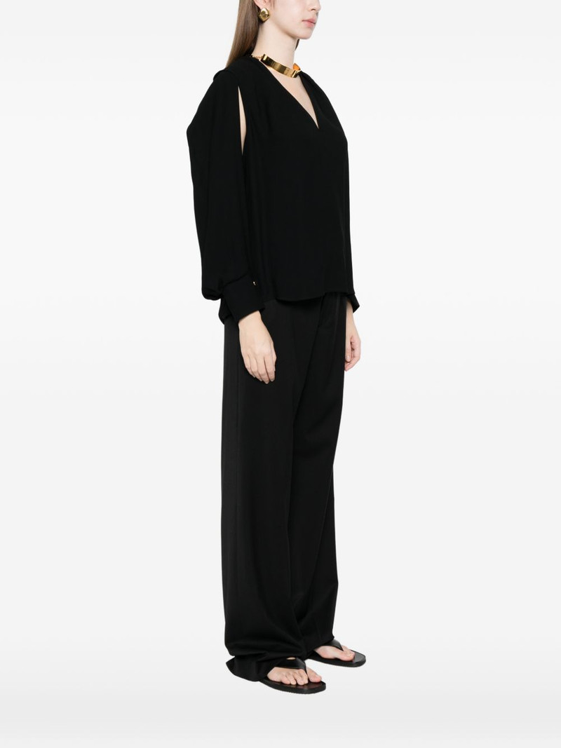 choker V-neck blouse 3