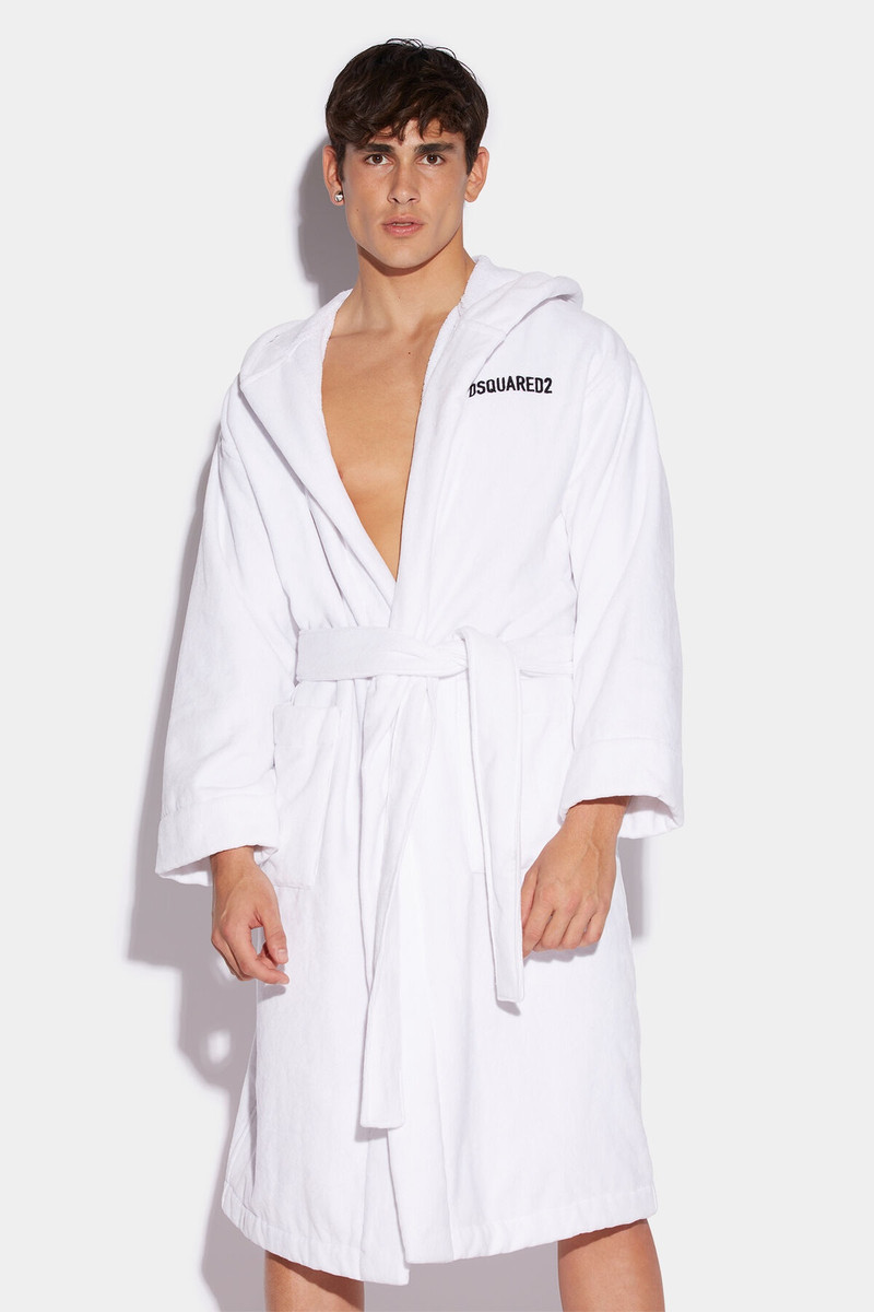 BE ICON BATHROBE 1