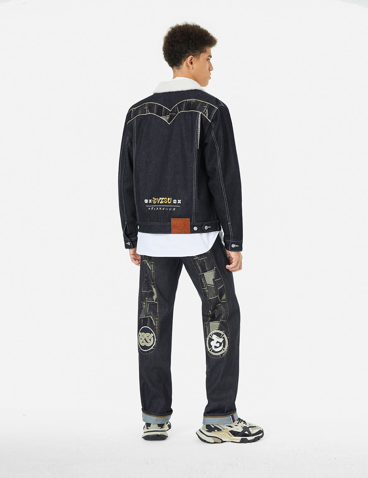 Contracting Embroidery and Inserted Daicock Relax Fit Denim Jacket - 4