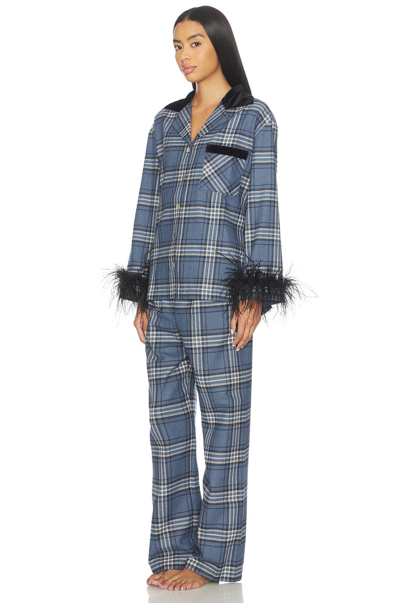Checked Cotton-flannel Set With Detachable Feathers 2