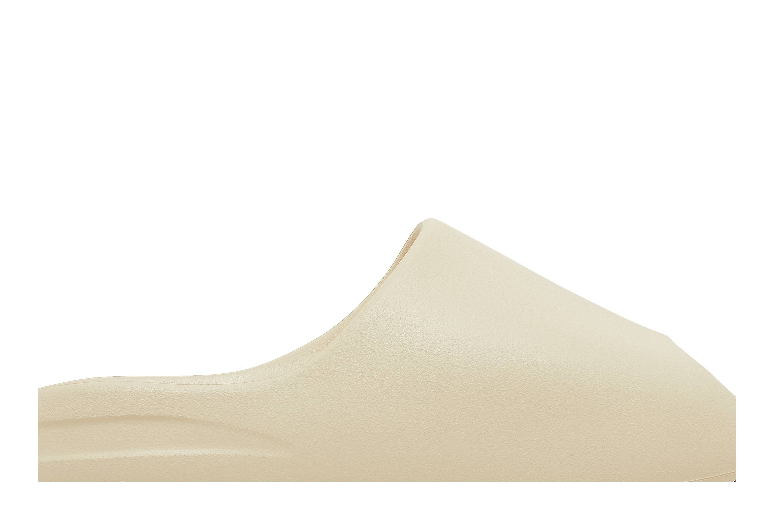 Yeezy Slides 'Bone' 2022 Re-Release - 2