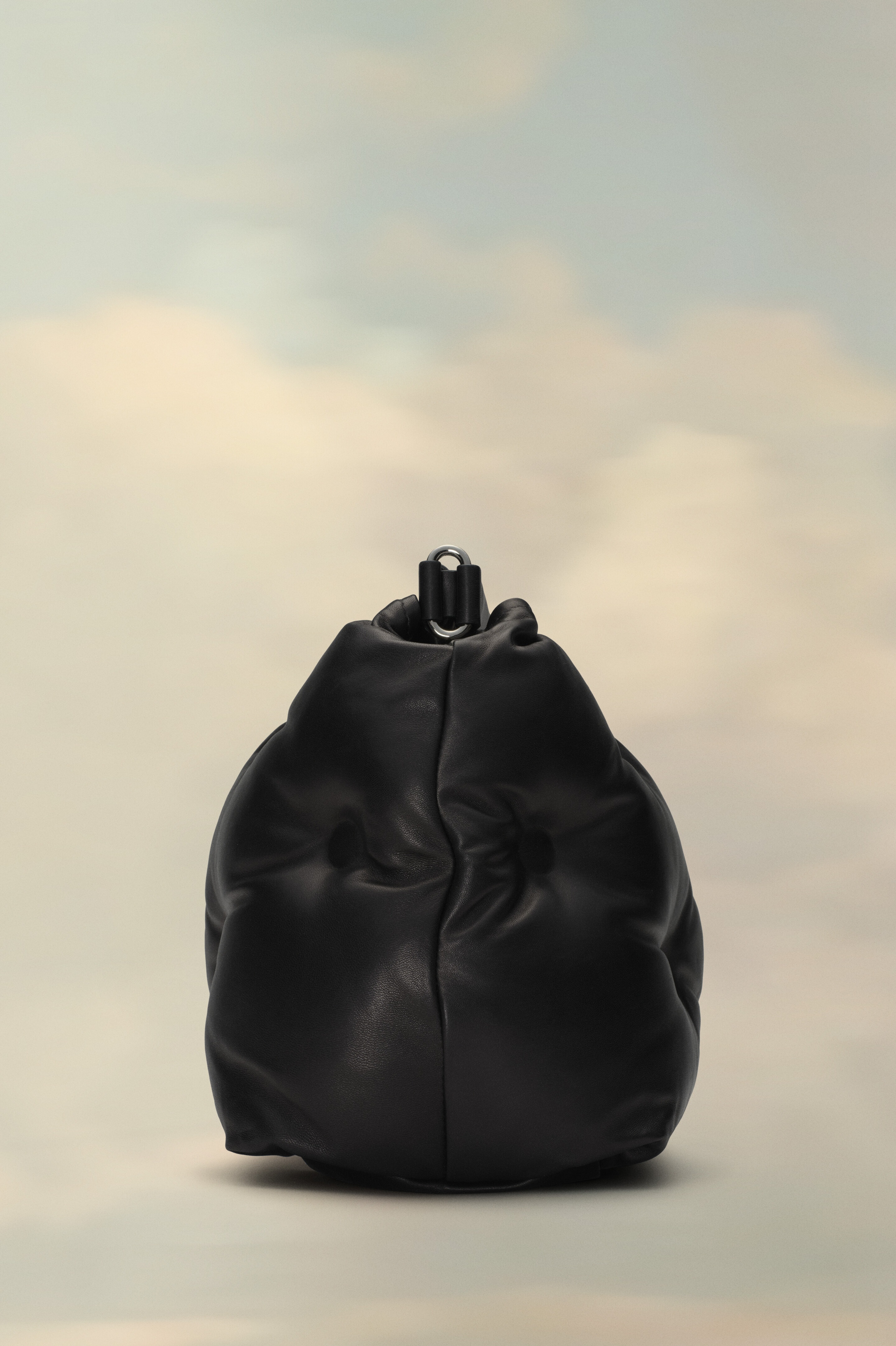 【MAISON MARGIELA】大人気！Glam Slam medium tufted bag Maison Margiela Glam Slam Bag | italist