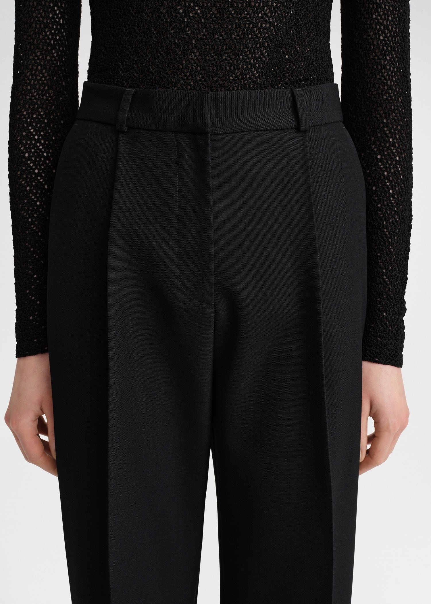 Single-pleat tapered trousers black - 5