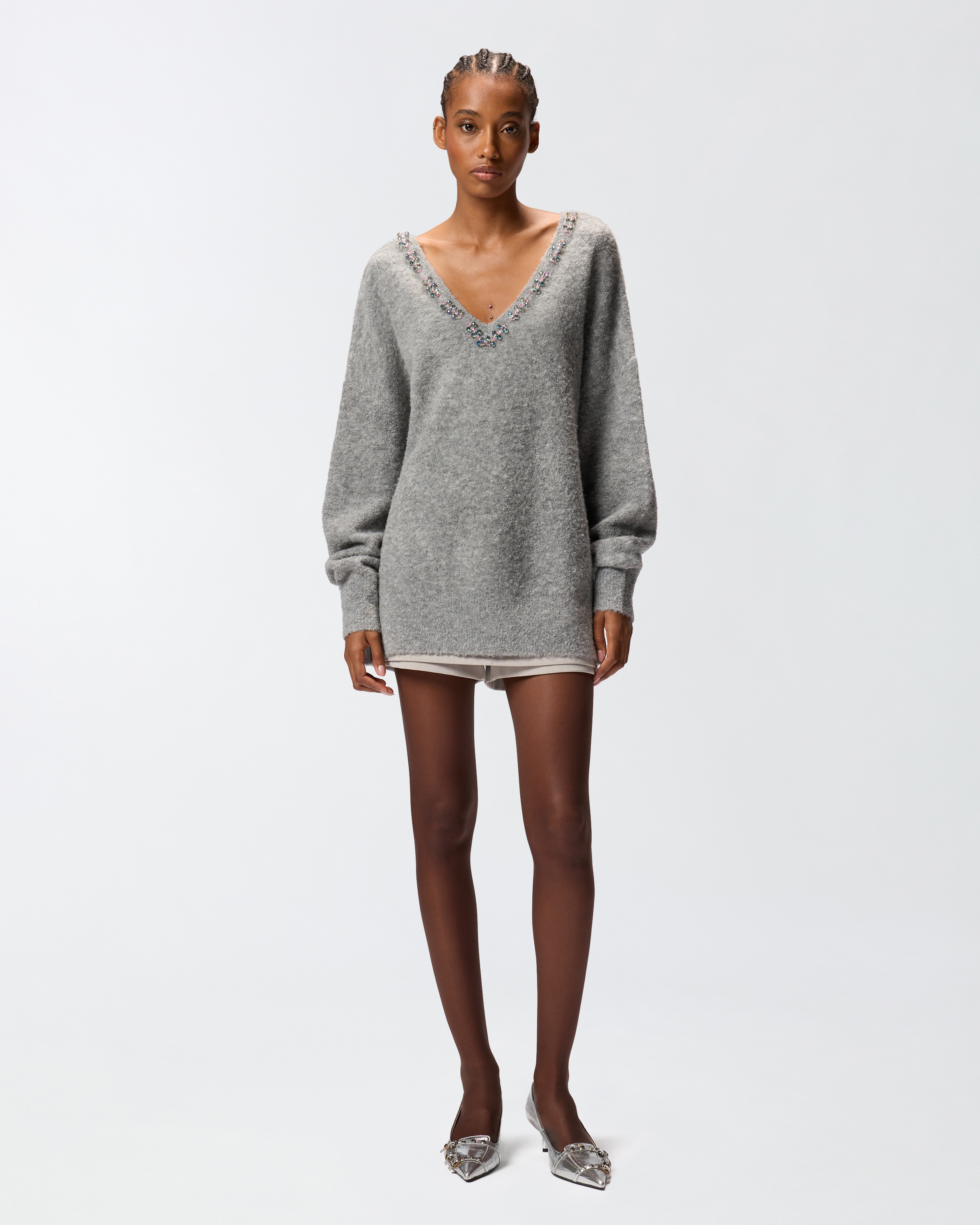 COMFORT WOOL SWEATER WITH EMBROIDERY ON THE NECKLINE - 3