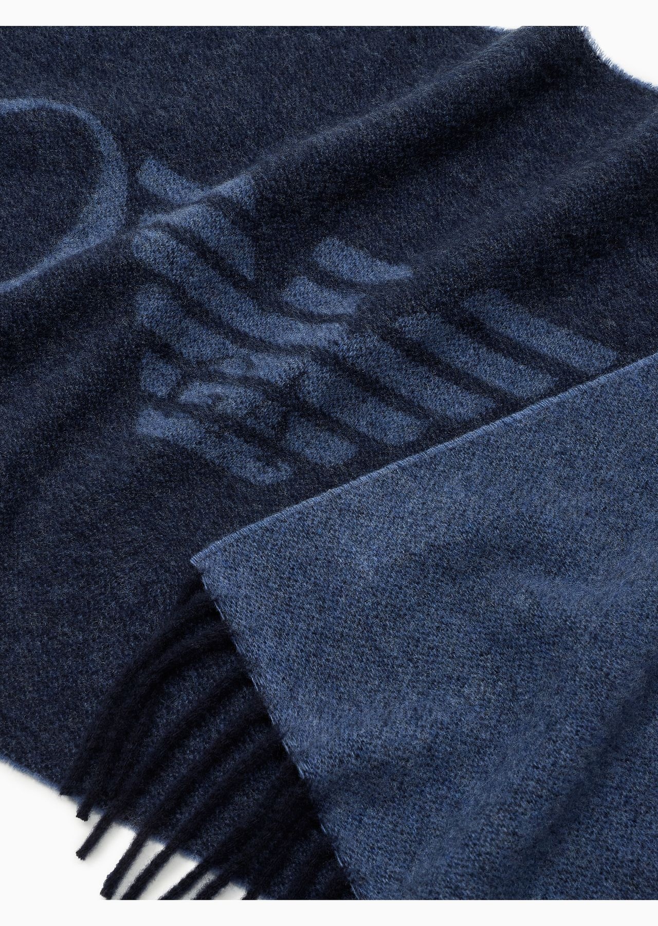 Two-tone wool scarf with oversized lettering - 2