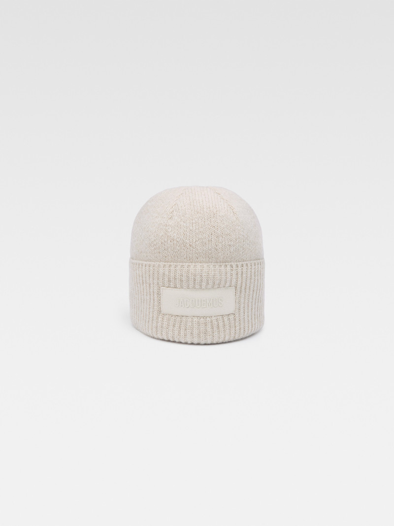 Le bonnet Jacquemus 1