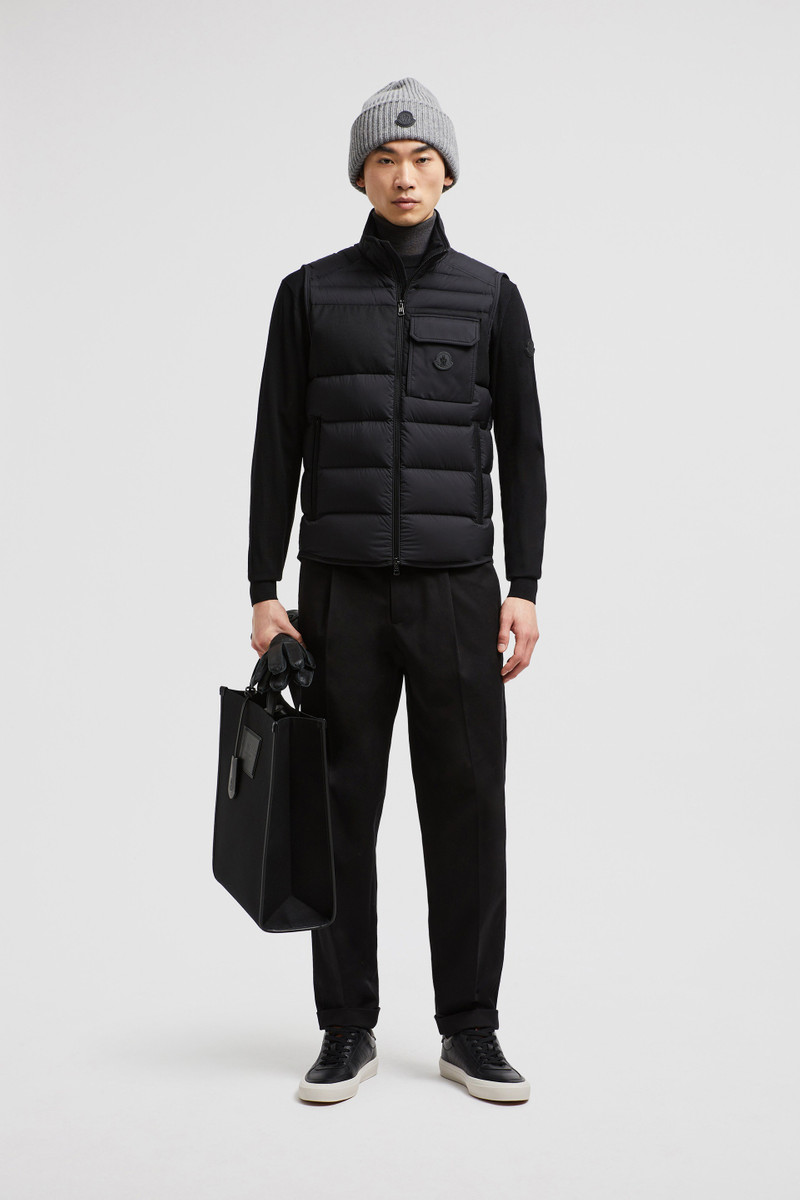 Moncler Estagnour Down Vest outlook