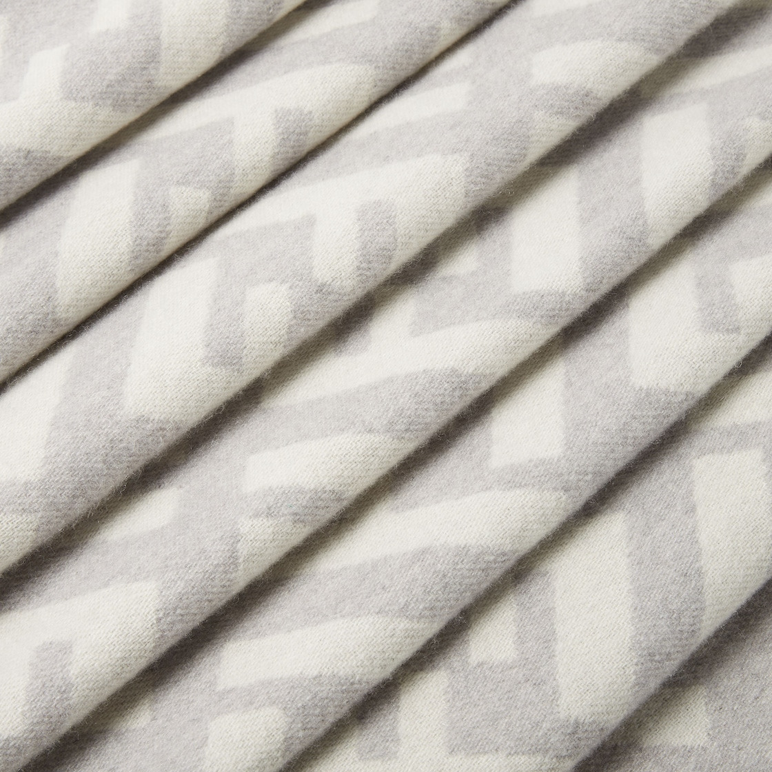 Pale gray cashmere scarf - 2