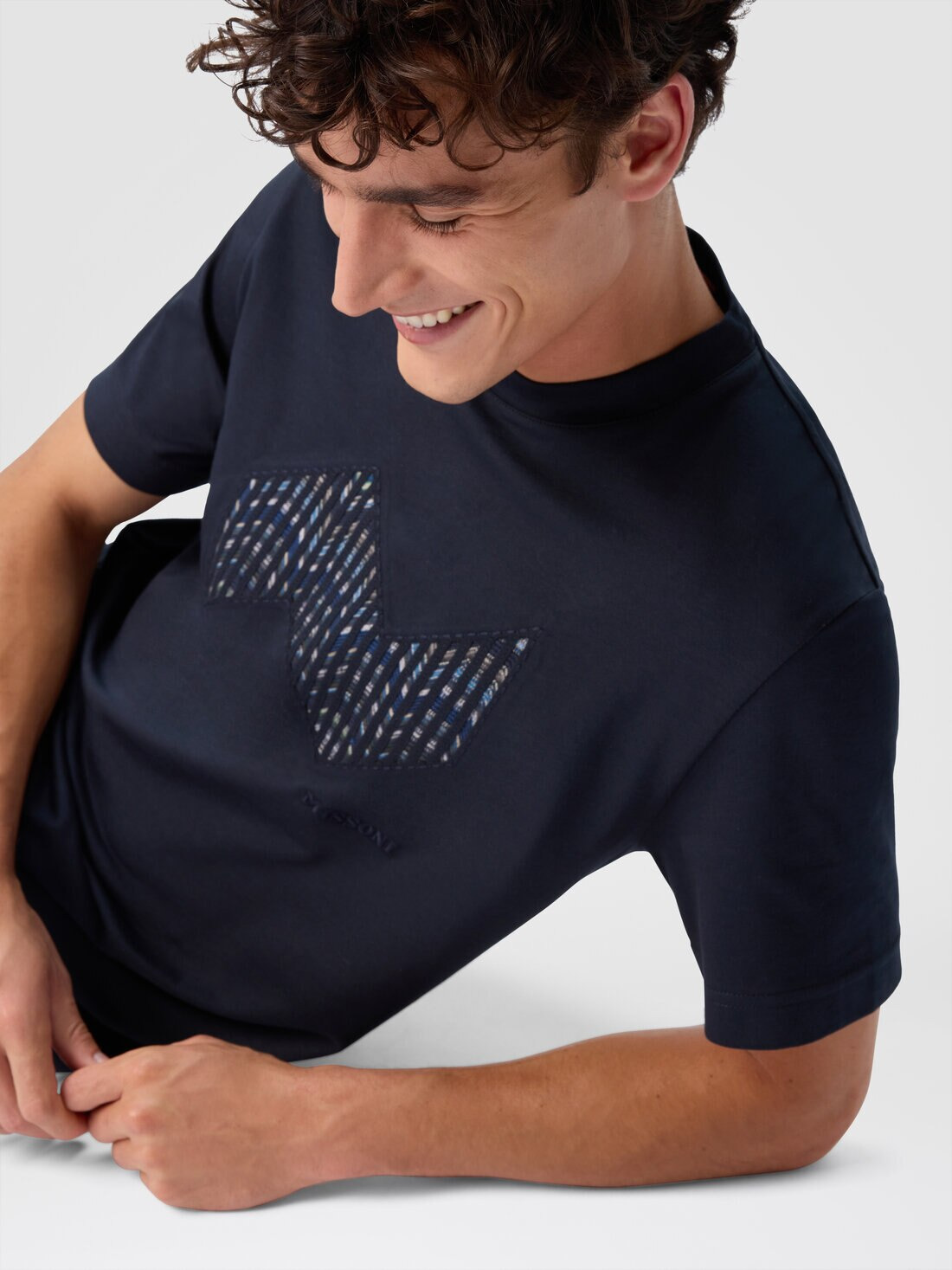 Short Sleeve T-Shirt with Geometric Zigzag Insert and Logo - 4