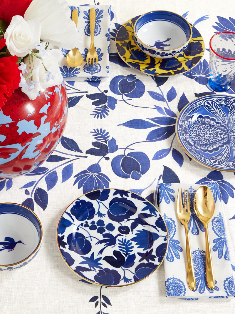 La DoubleJ Large Printed Linen Tablecloth outlook