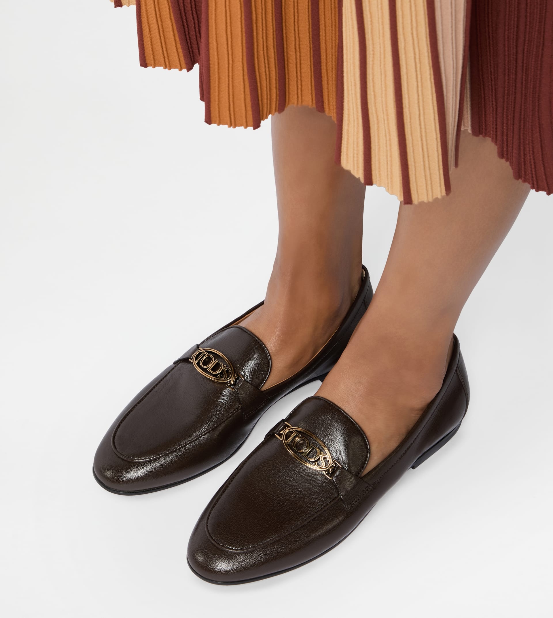 フラットシューズ Tod's Calfskin Leather Loafers Woman BLACK Kate Loafers in Leather XXW79A0DD00NF542B999 | Tods