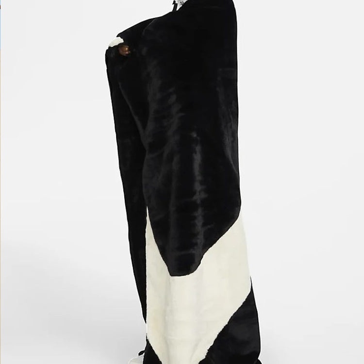 Nike Sportswear NSW Plush Faux Fur Blanket 'Black' CZ4549-010 - 3