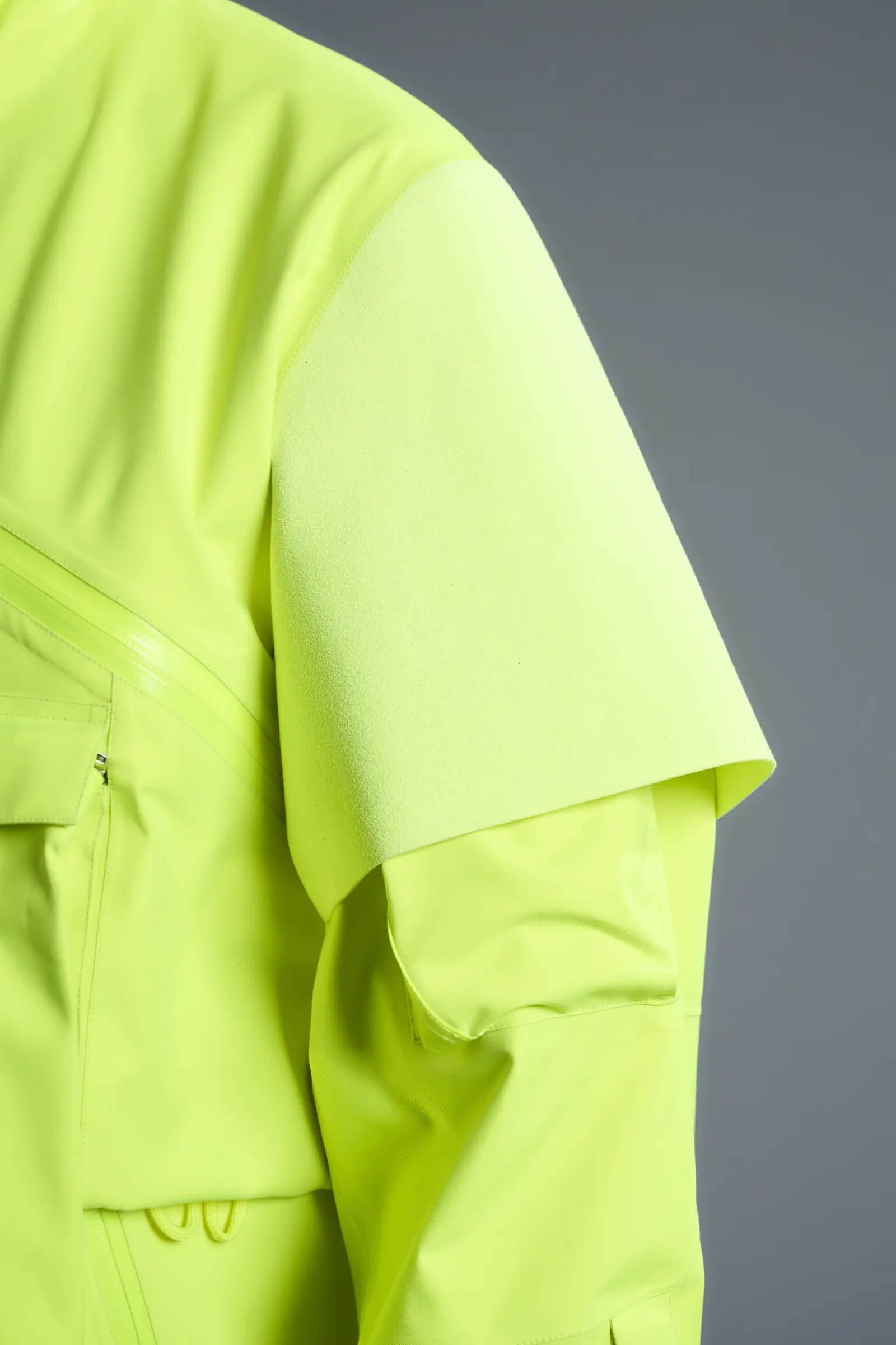 J1W-GTV 2.5L Gore-Tex Interops Jacket Hi-Vis Yellow - 40