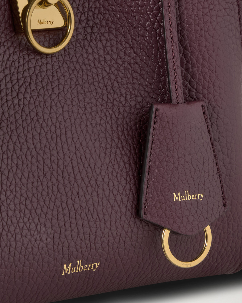 Small Iris Black Cherry Heavy Grain 4