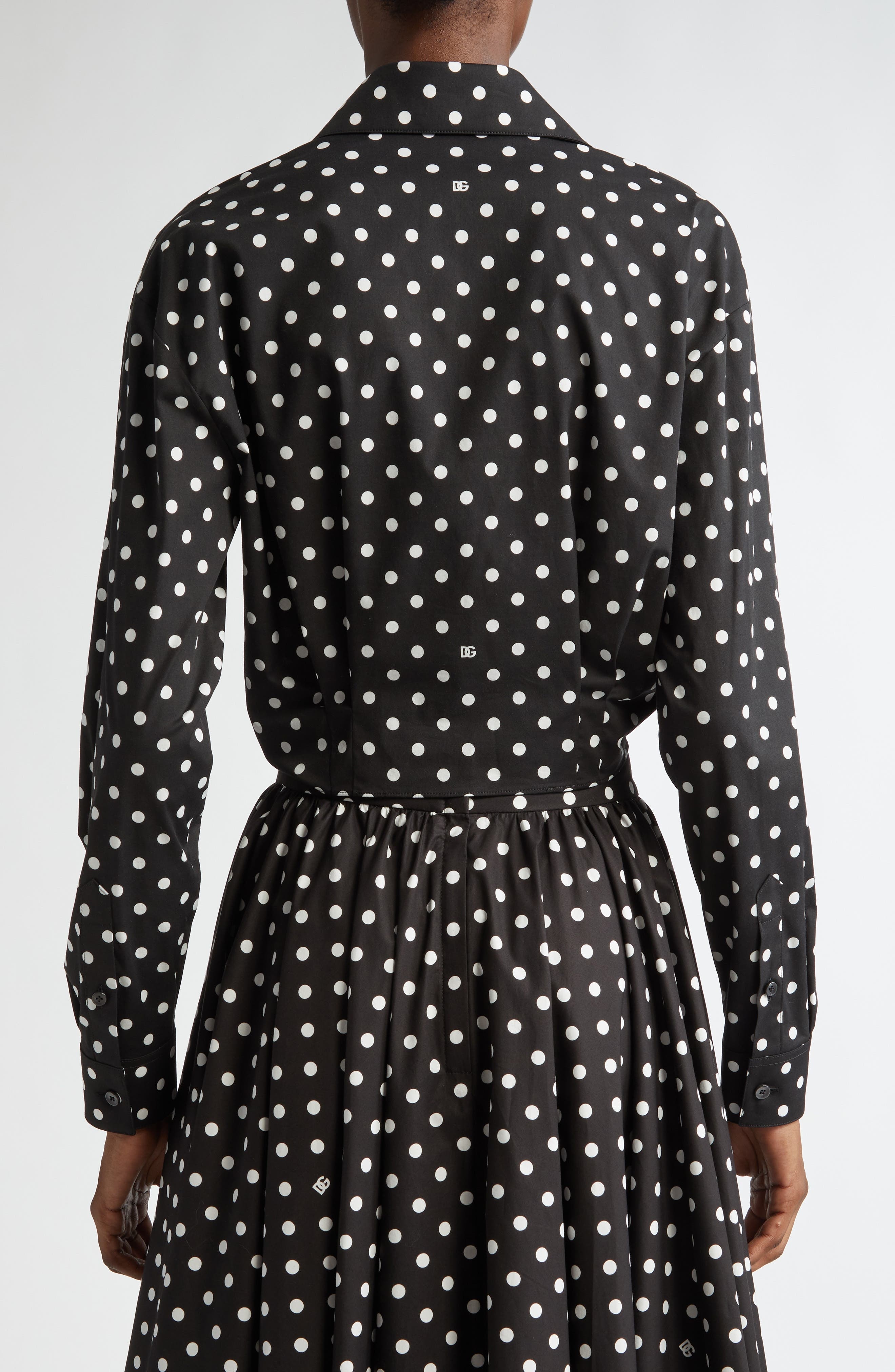 Dolce&Gabbana Polka Dot Long Sleeve Button-Up Crop Shirt in Hnzqw Pois Picc 0 8 F.nero at Nordstrom - 3