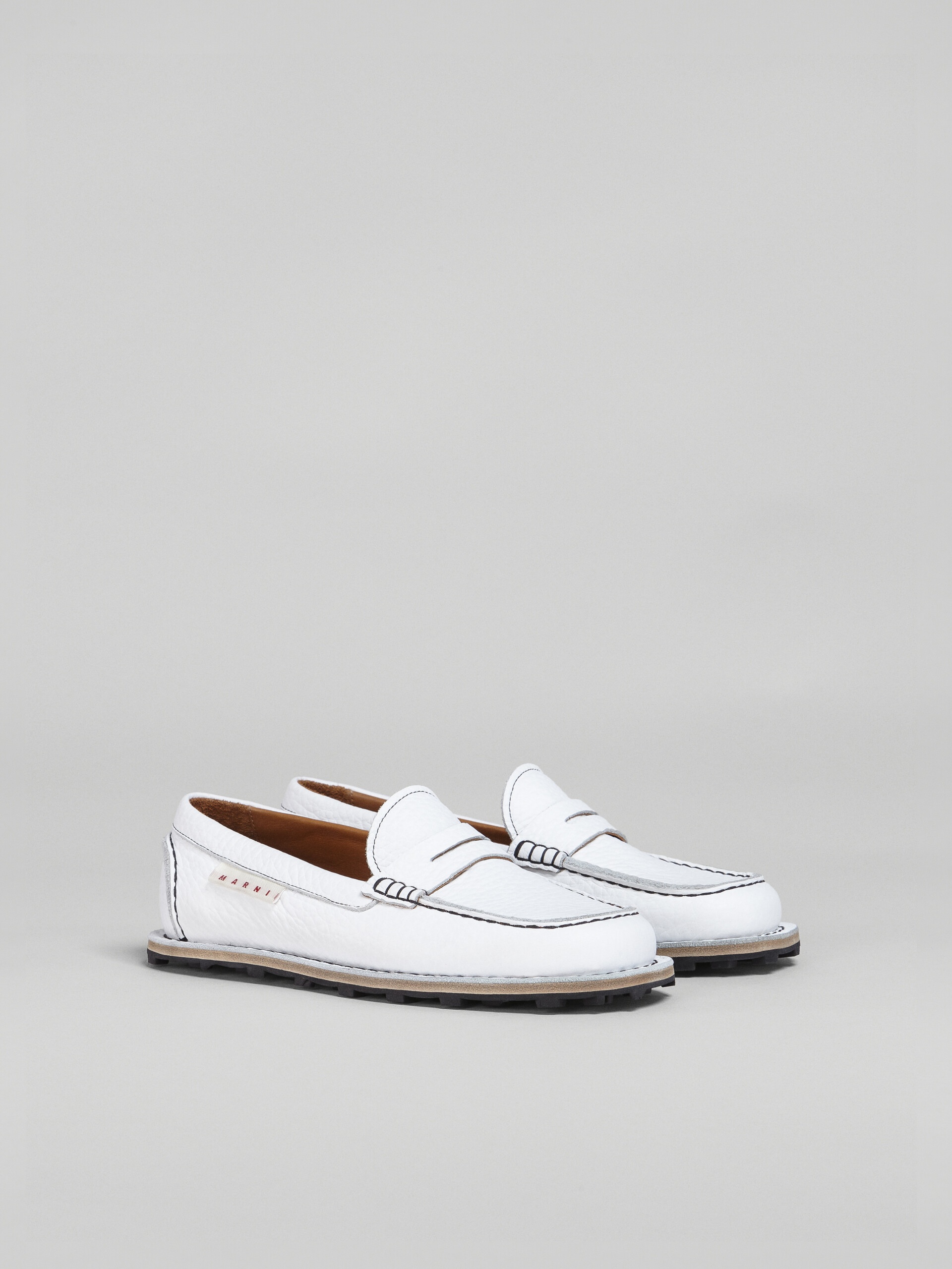 GRAINED CALF LEATHER MOCCASIN - 2