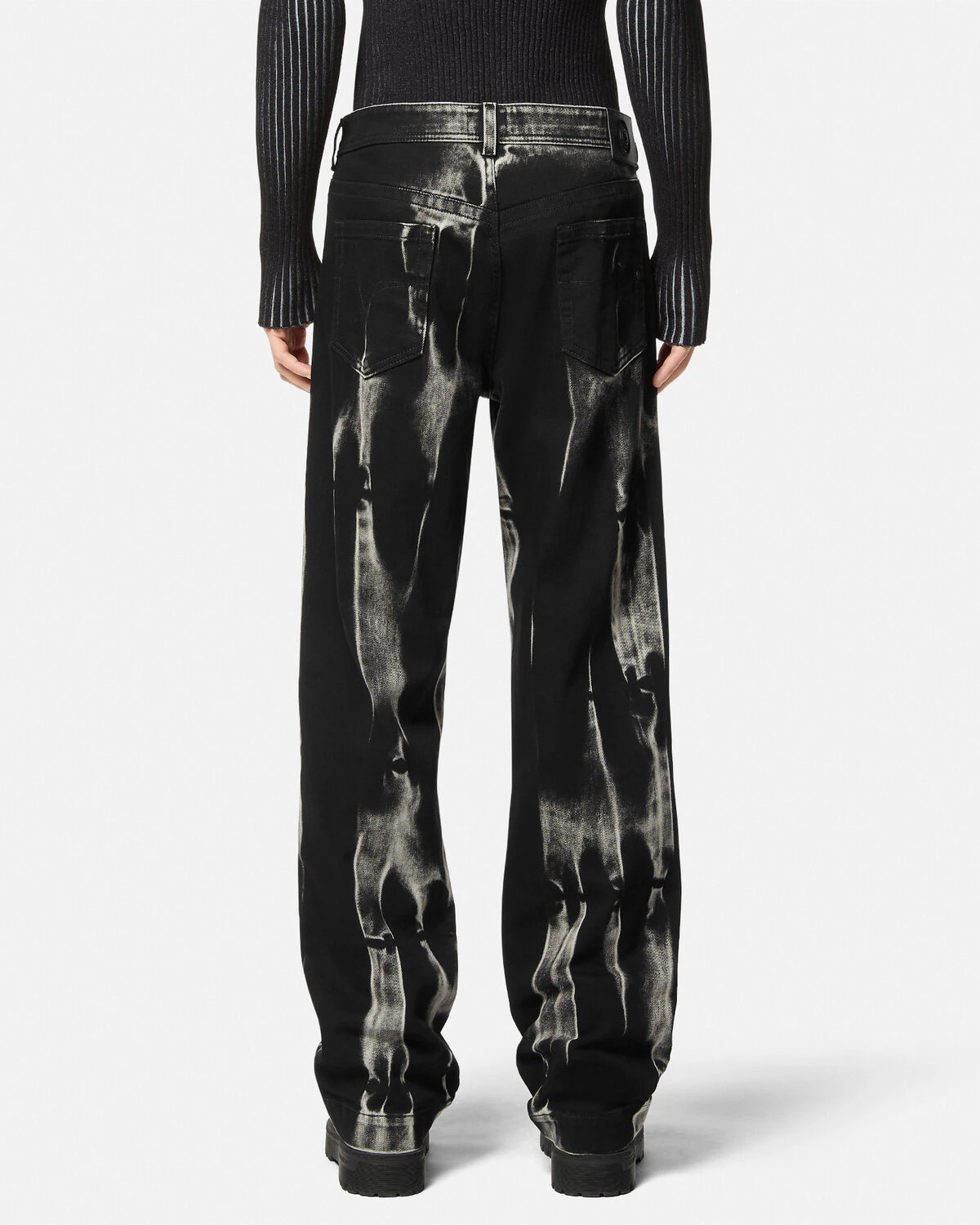 Relaxed-Fit Jeans - 5