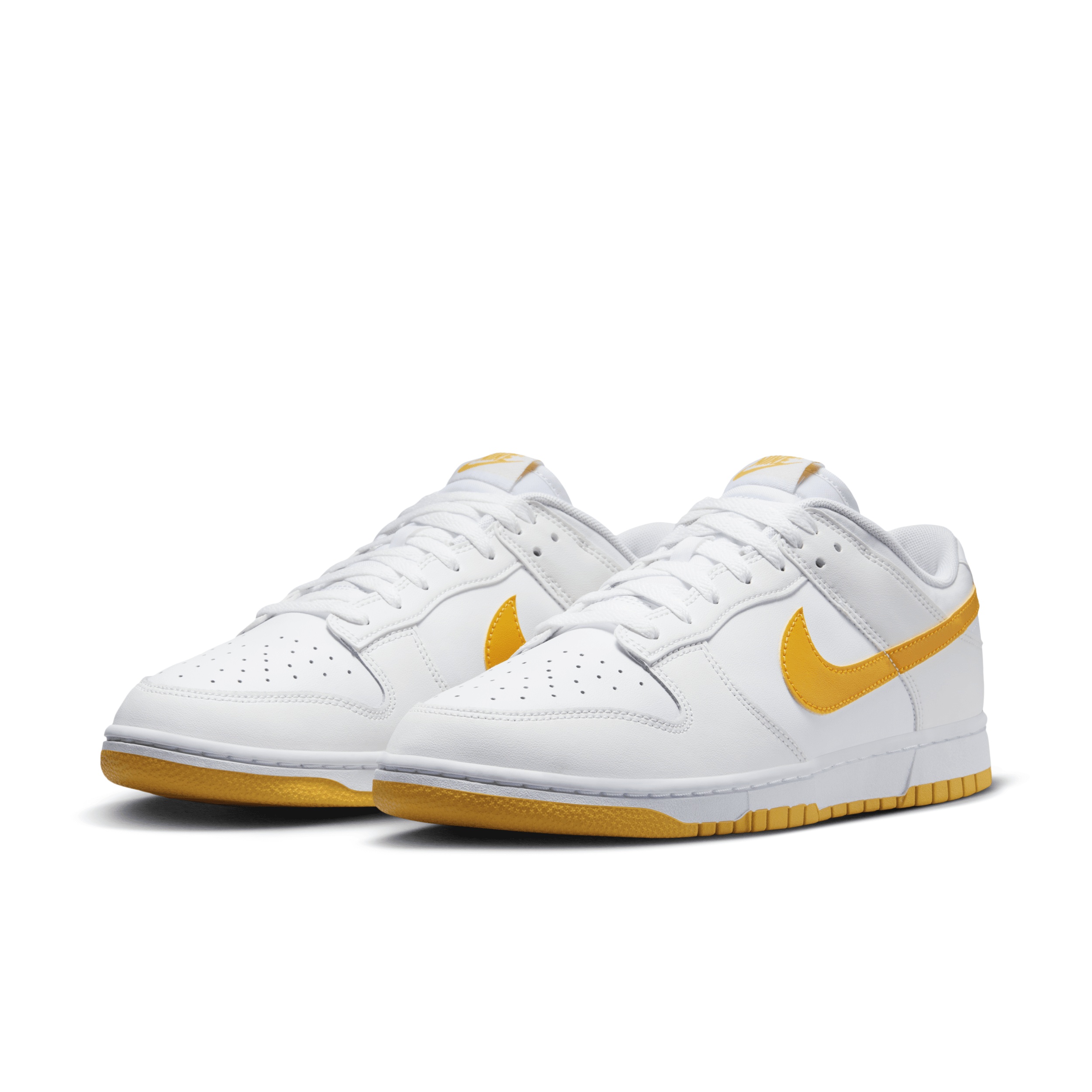 Nike Men's Dunk Low Retro Shoes - 5