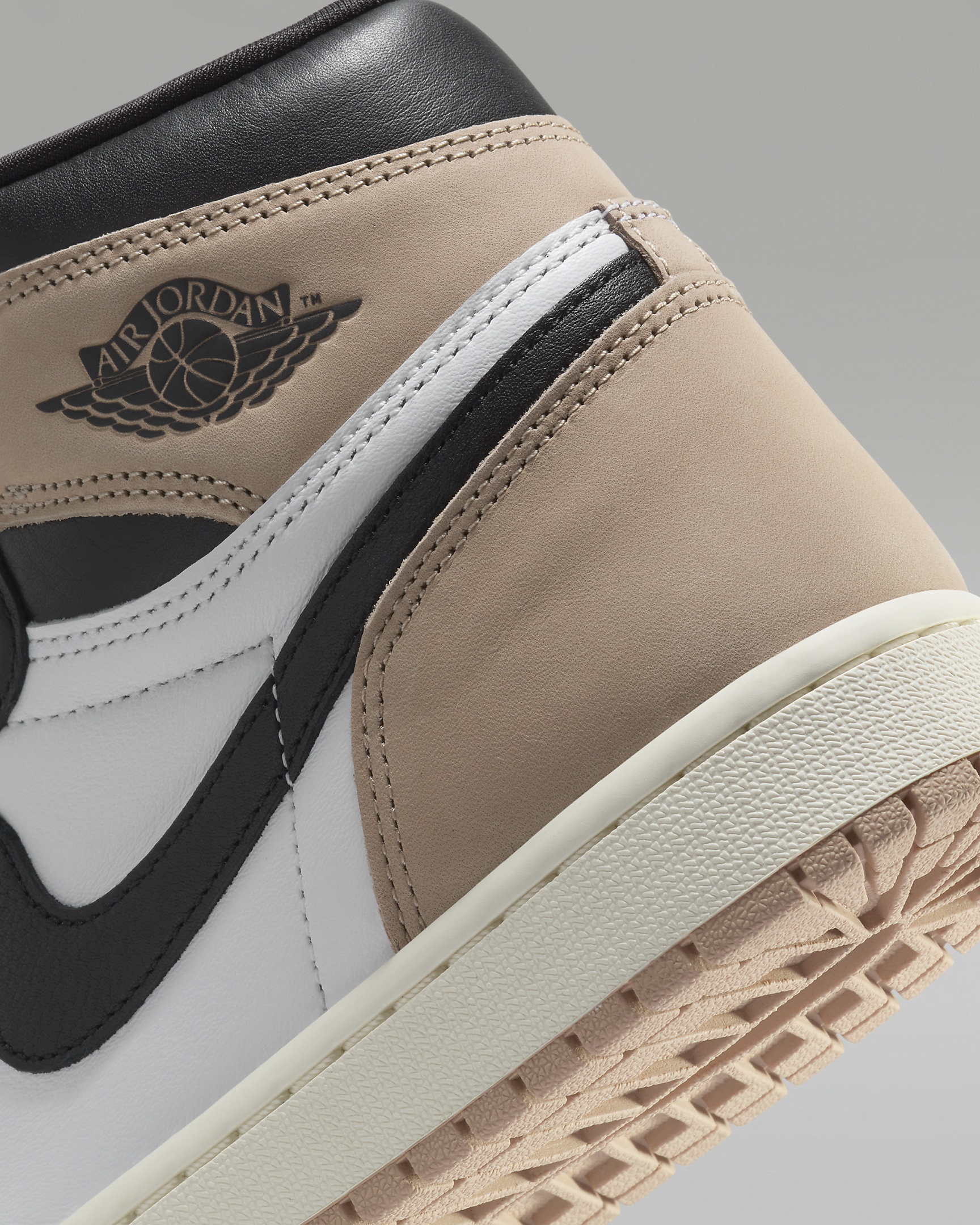 Jordan Women's Air Jordan 1 Retro High OG 