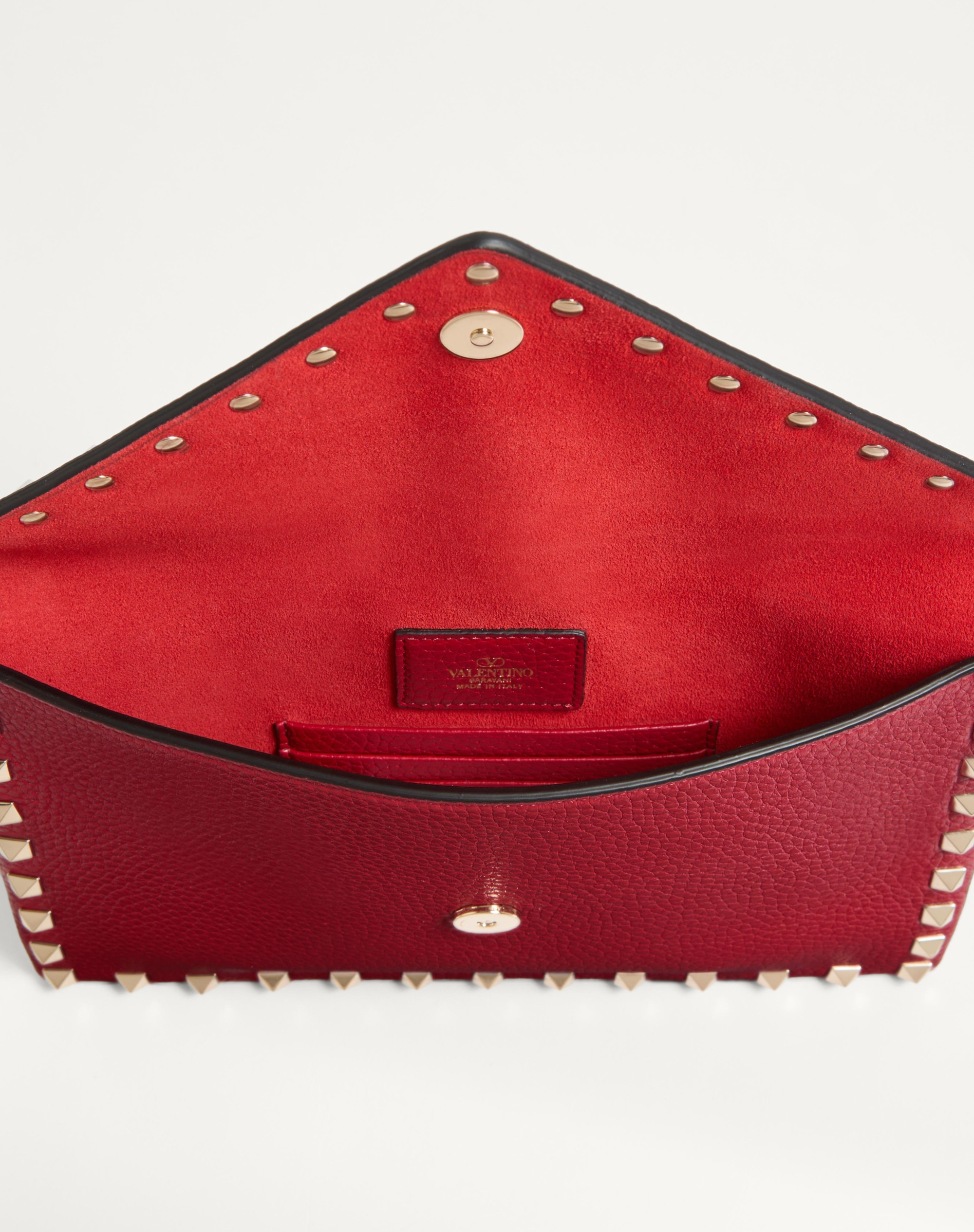 ROCKSTUD GRAINY CALFSKIN POUCH - 6