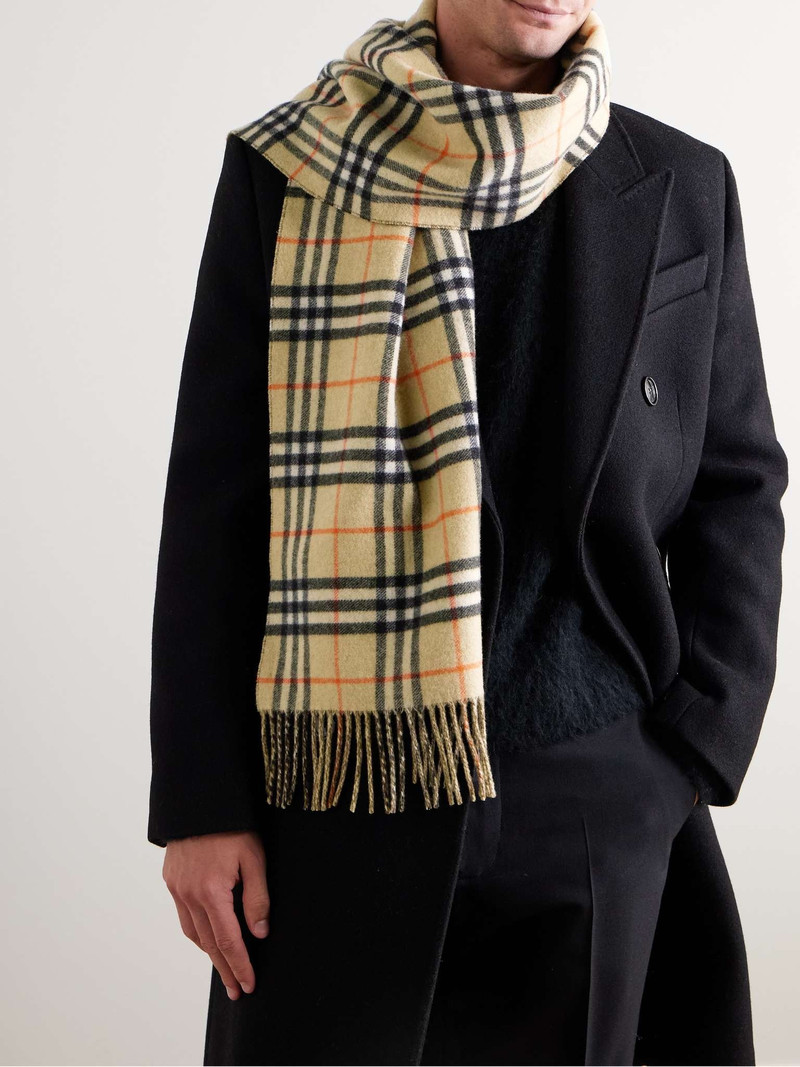Burberry Reversible Fringed Checked Cashmere Scarf outlook