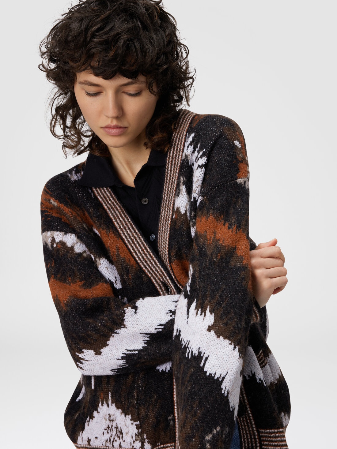 Oversized Cardigan in Tiger Pattern Knit - 4