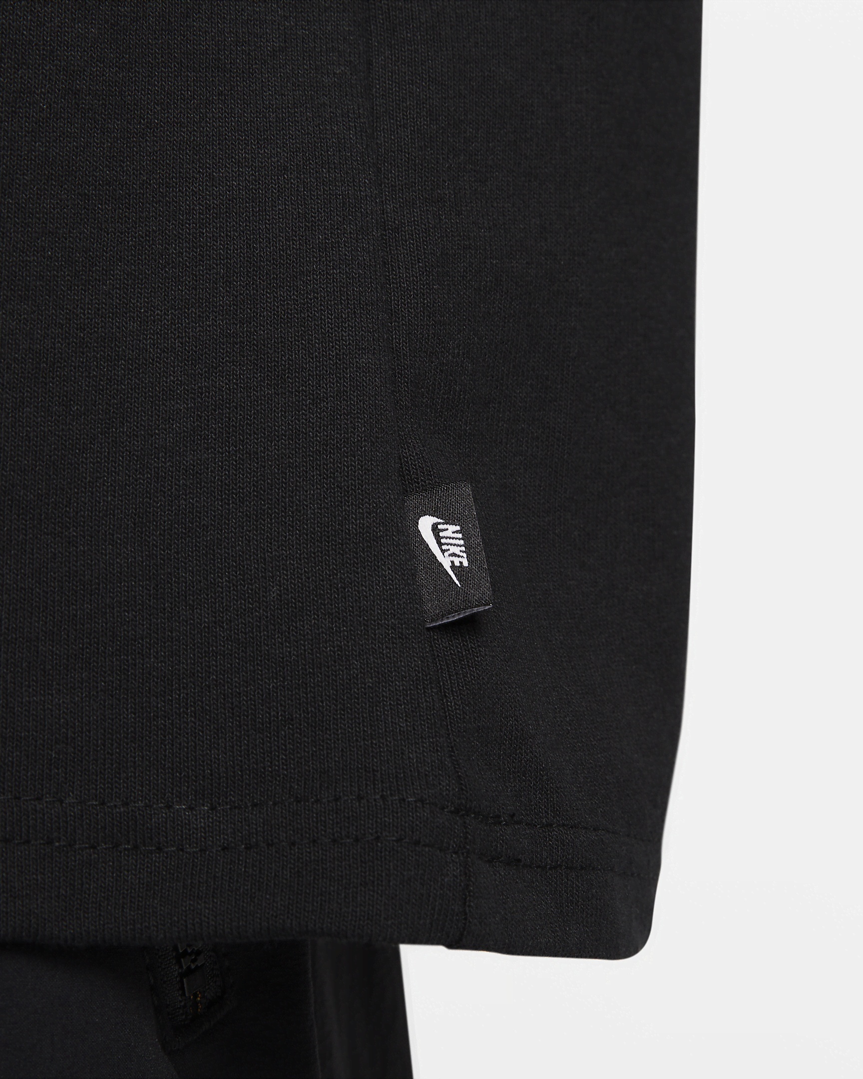 Nike Sportswear Premium Essentials Men's Long-Sleeve Pocket T-Shirt - 4