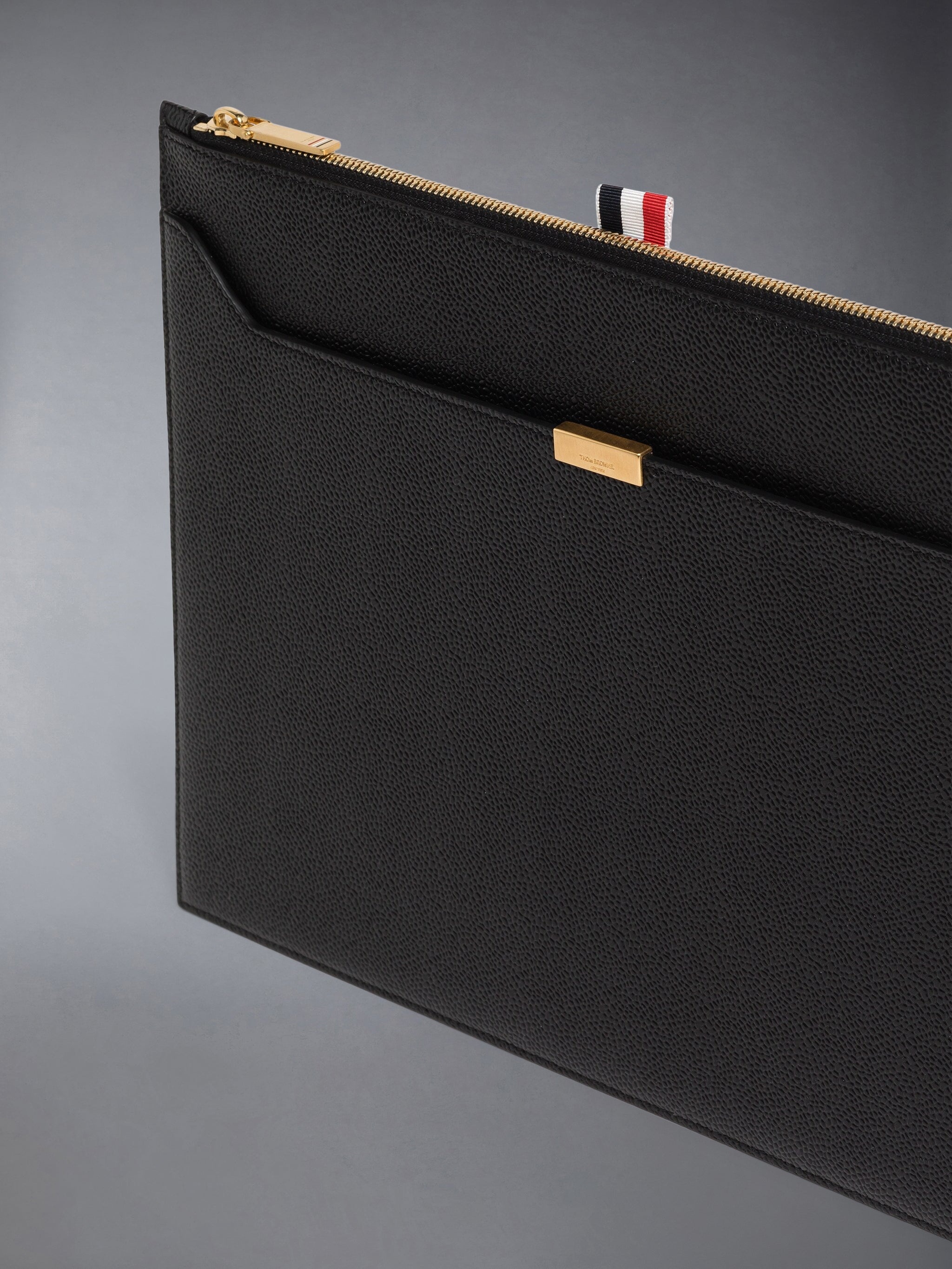PEBBLE GRAIN LOCK MEDIUM DOCUMENT HOLDER - 2