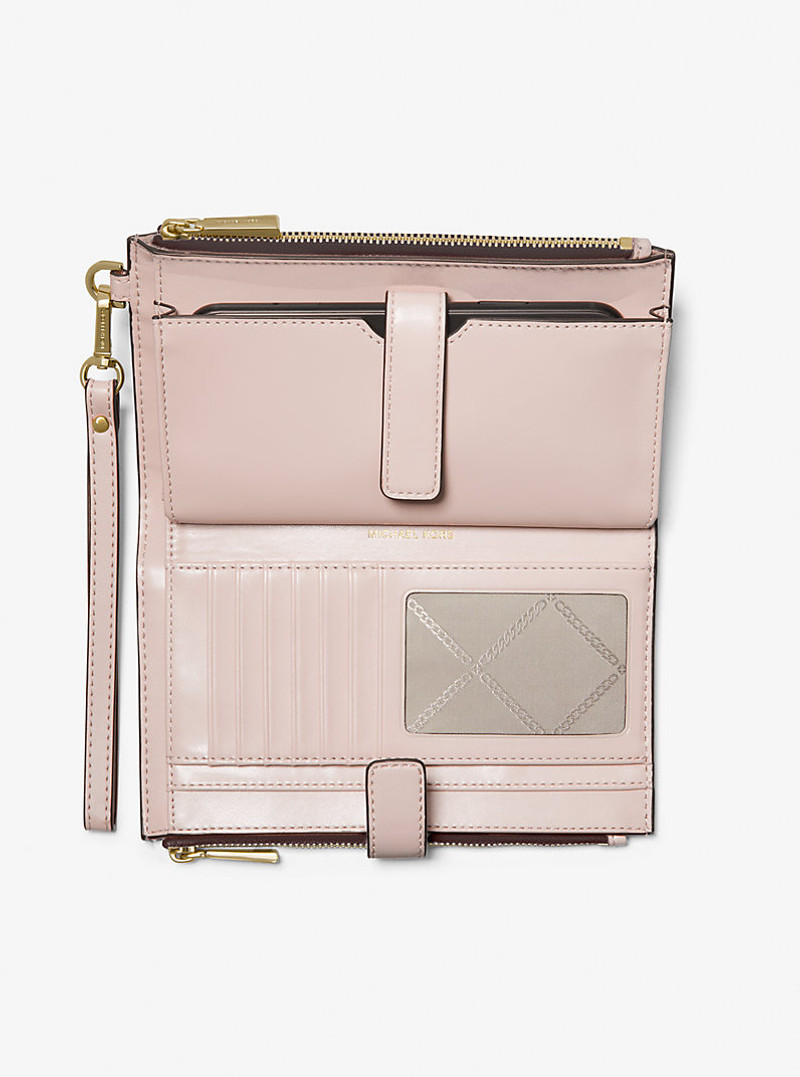 MICHAEL KORS Adele Logo Smartphone Wallet outlook