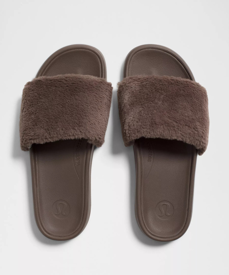 Women's Restfeel Faux Fur Slide 5