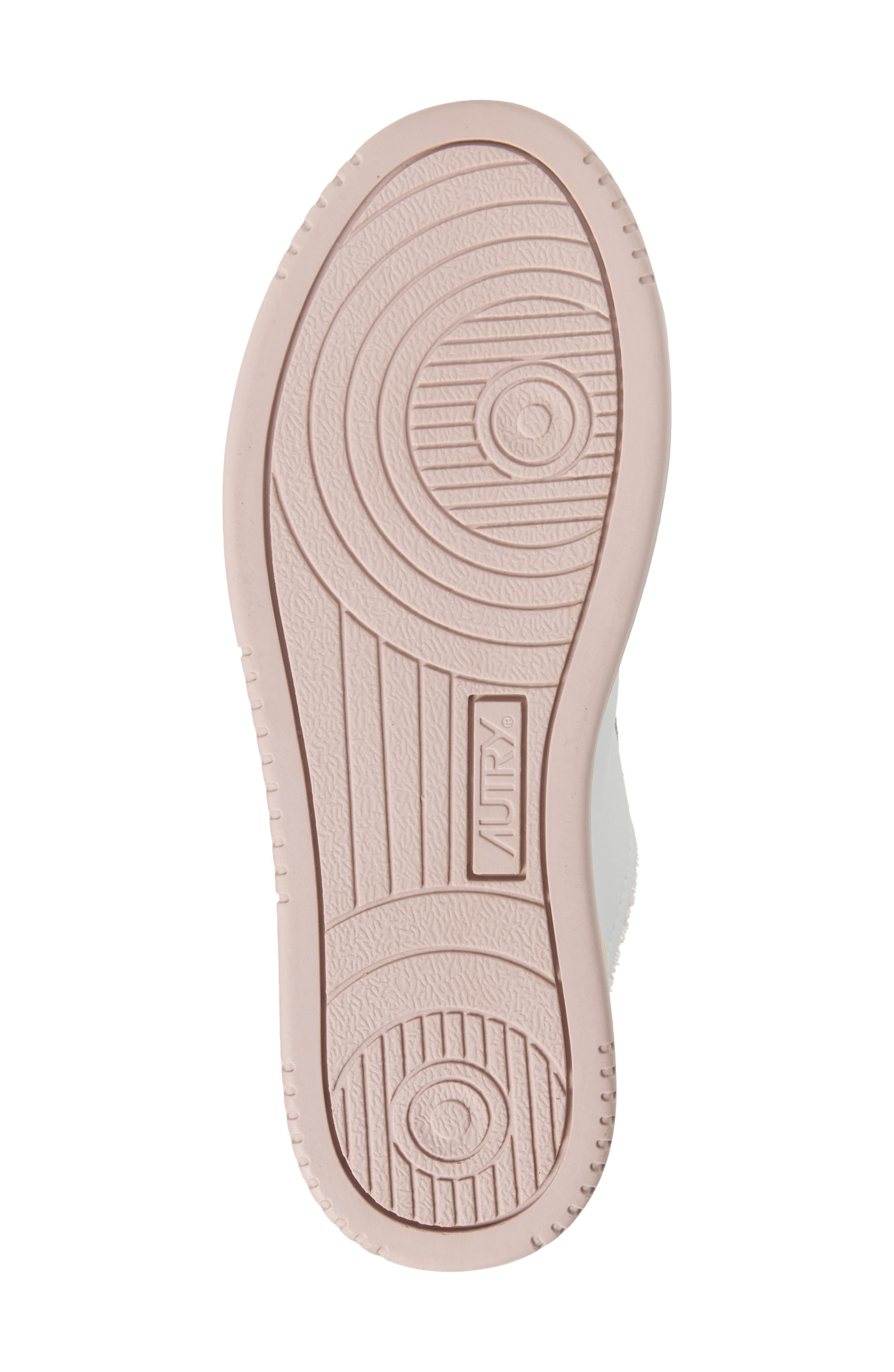 AUTRY Medalist Low Sneaker in White/Pink at Nordstrom - 6