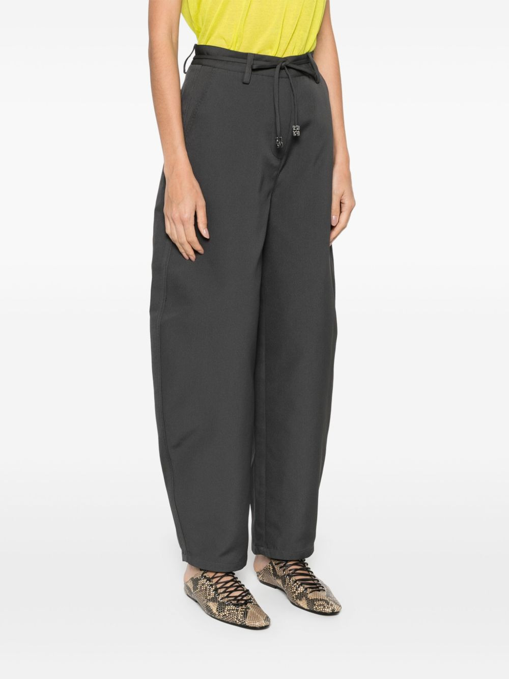 Curved trousers - 3