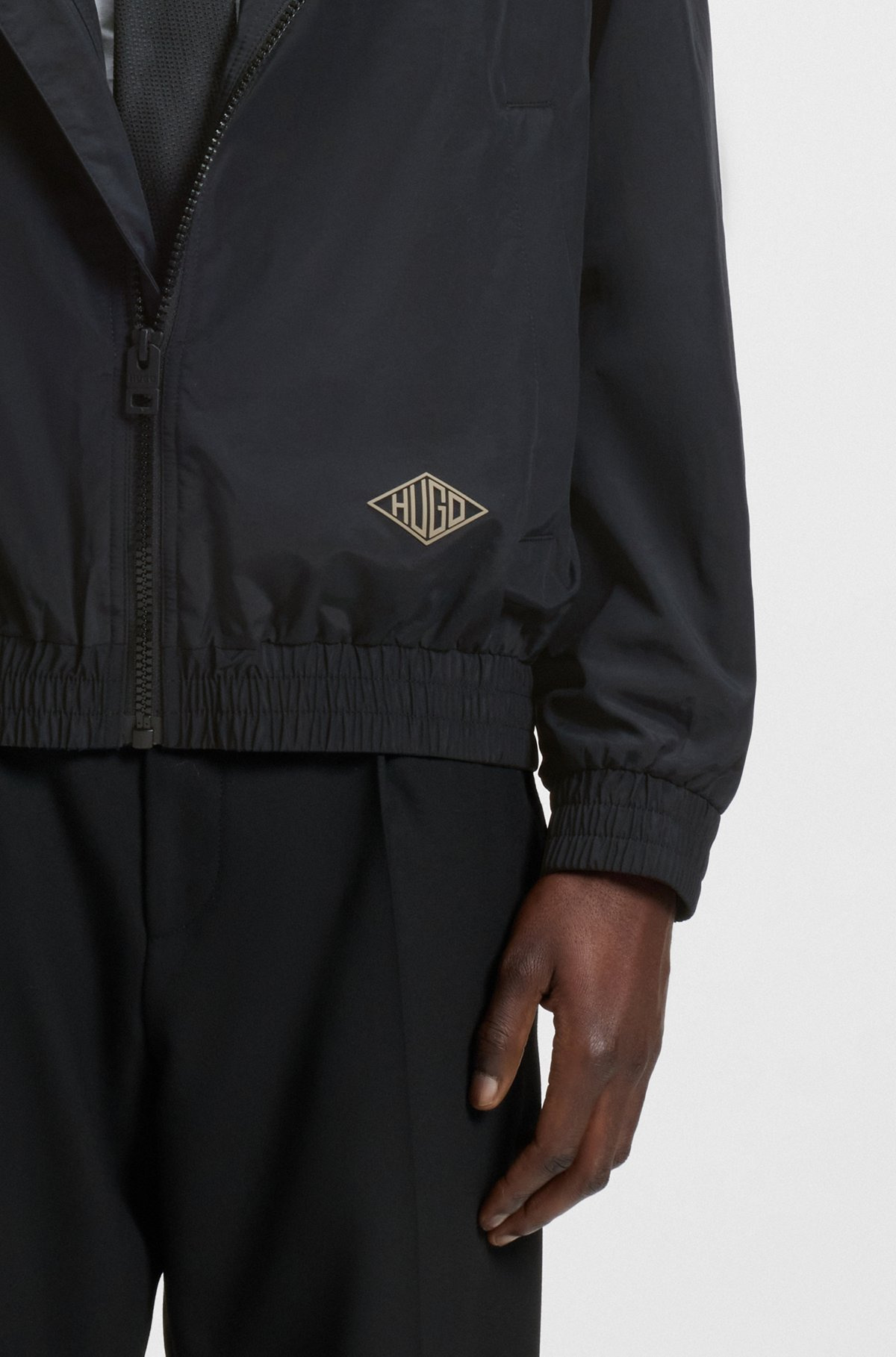 HOODED WINDBREAKER JACKET WITH MESH LINING - 6