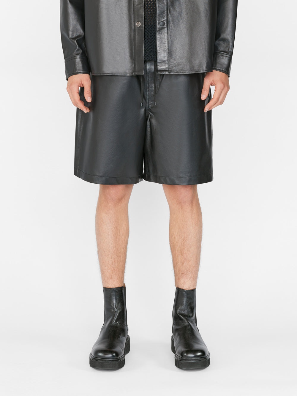 Leather Short in Noir - 4