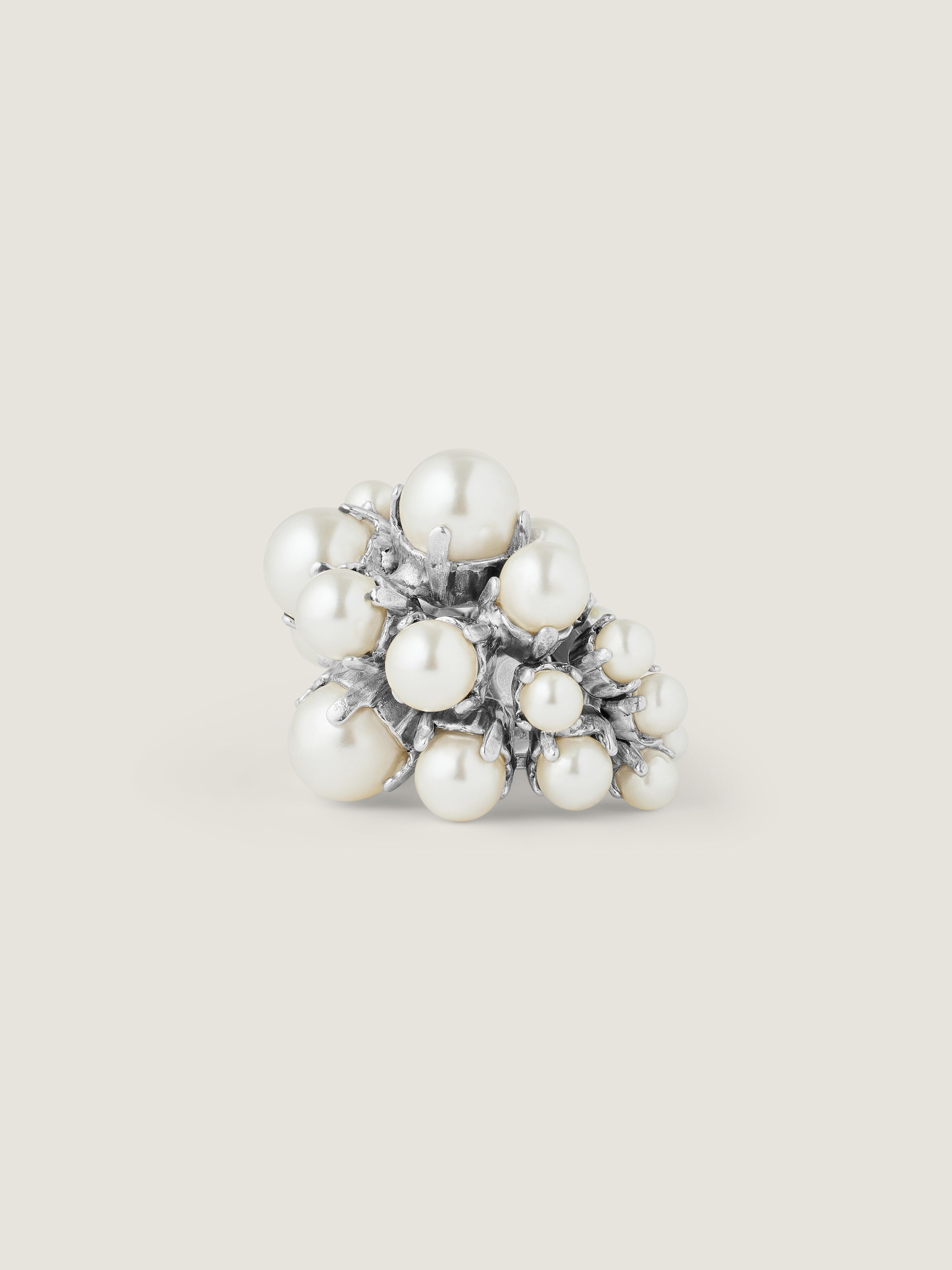 CRYSTAL PEARL EARCUFF IN METAL AND PEARLS - 3